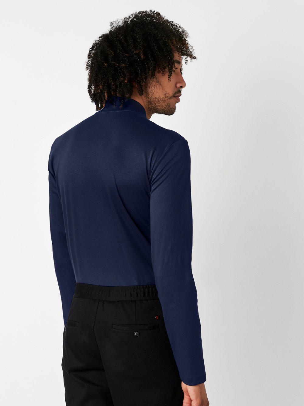 T-Shirt Casual Turtleneck solid navy   rear view T-Shirt Casual Turtleneck solid navy   rear view