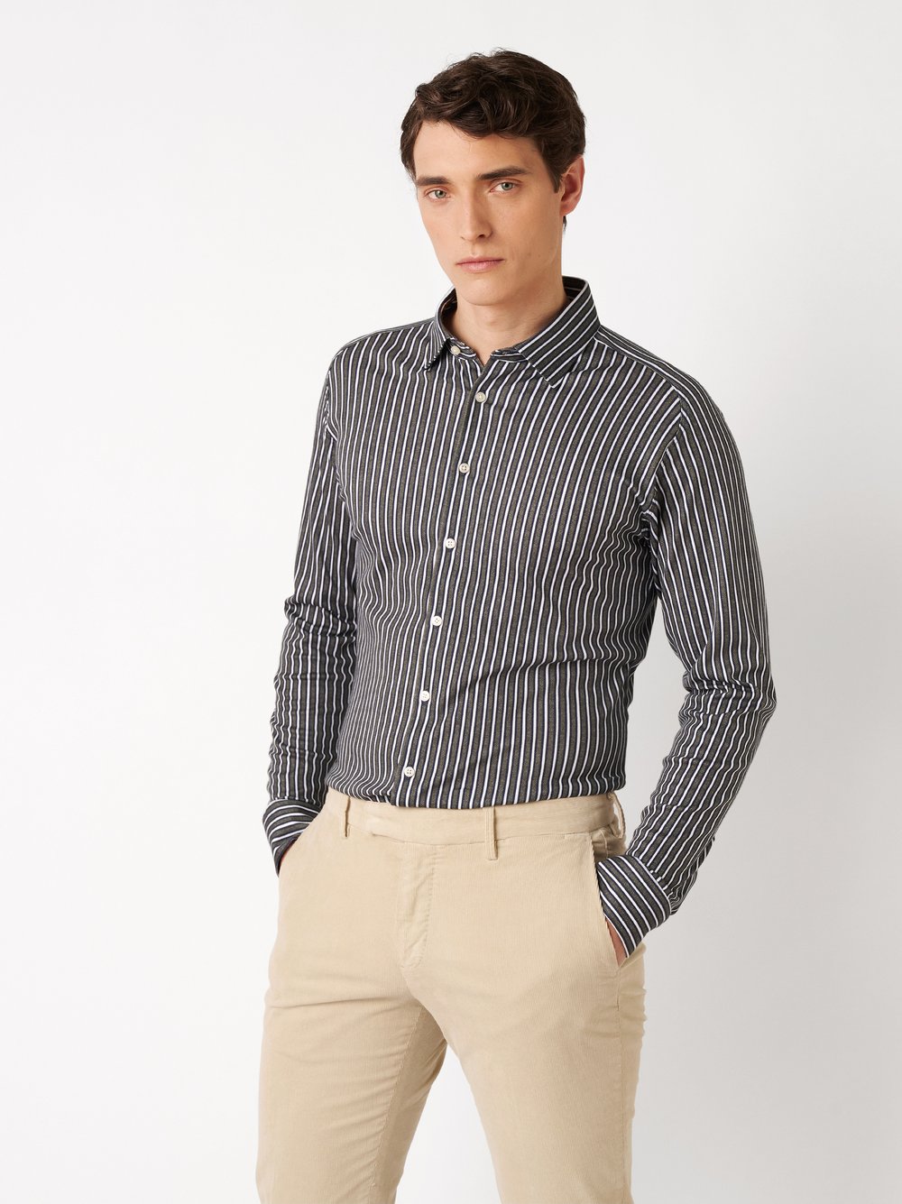 Mens shirt casual kent in green stripe, front view worn by model