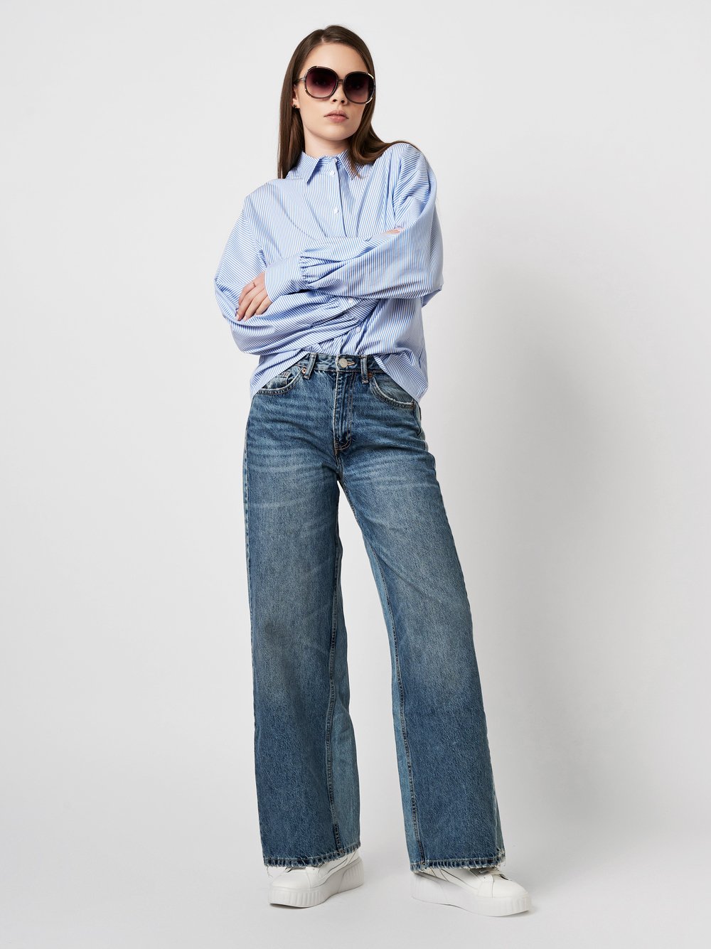 Bluse Lou light blue stripes Outfitansicht Bluse Lou light blue stripes Outfitansicht