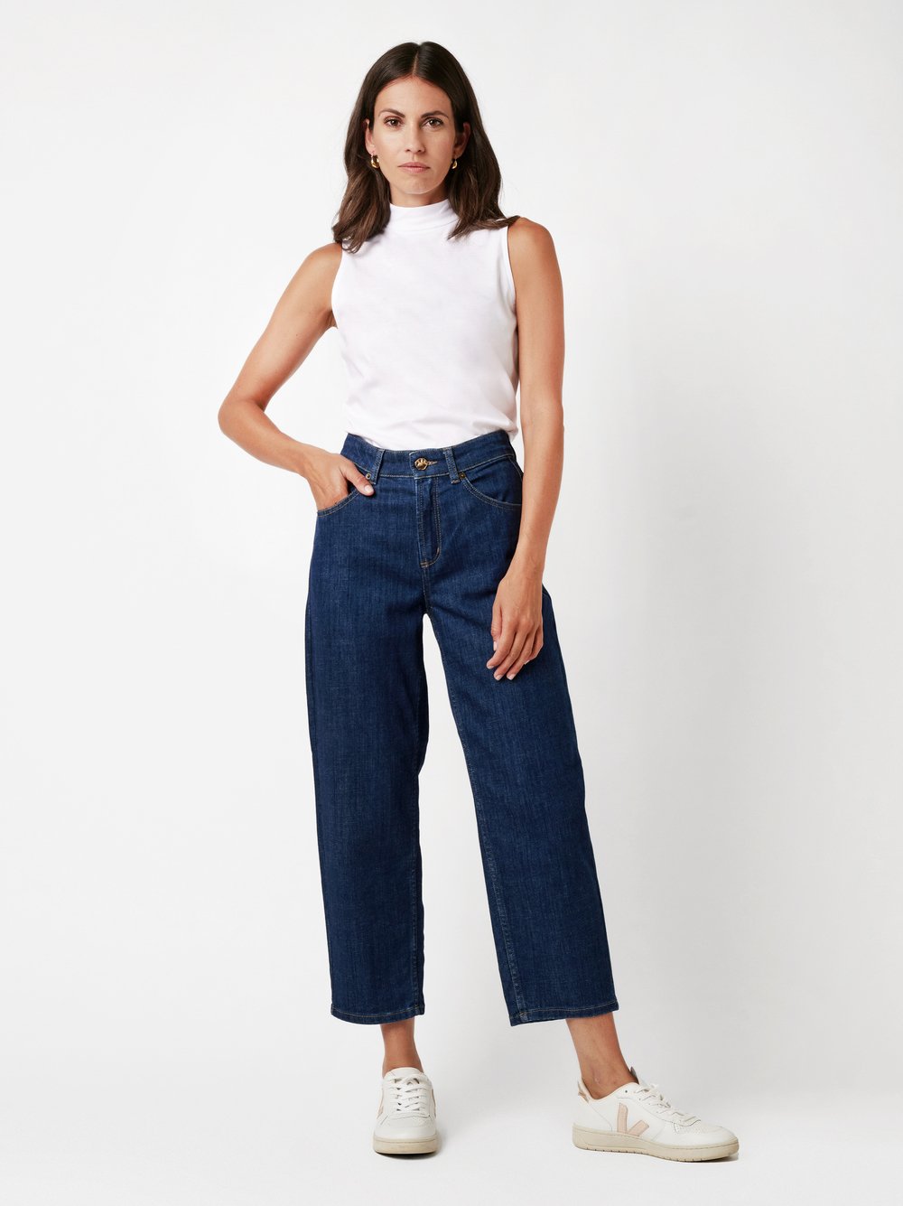 Top Alea white  outfit view Top Alea white  outfit view