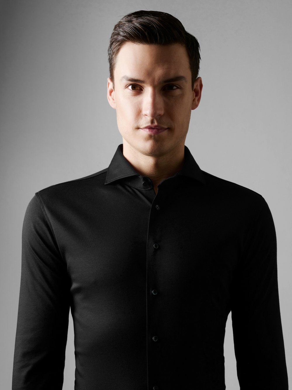 Shirt Essential Hai black & pink flowers outfit view Shirt Essential Hai black & pink flowers outfit view