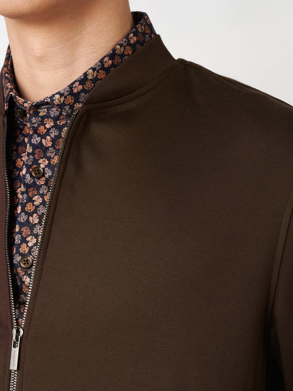 Mens jacket casual college jacket in solid brown, detail view