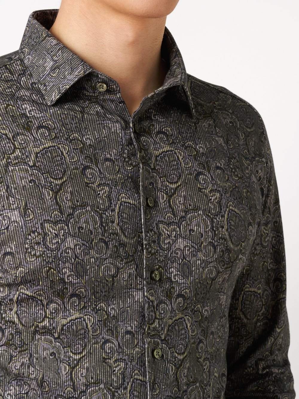 Mens shirt casual kent in mossgreen corduroy paisley, detail view