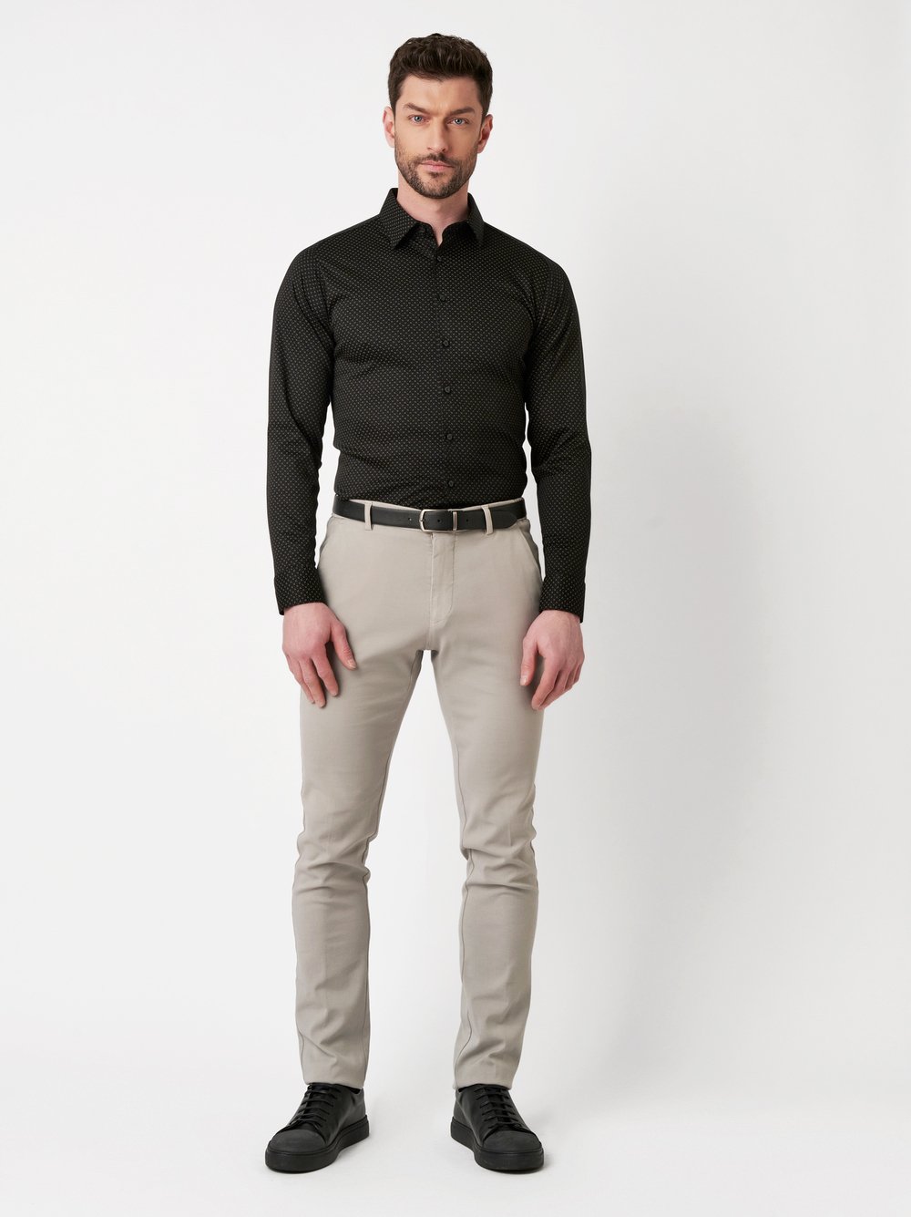 Shirt Casual Kent black beige flowers outfit view Shirt Casual Kent black beige flowers outfit view