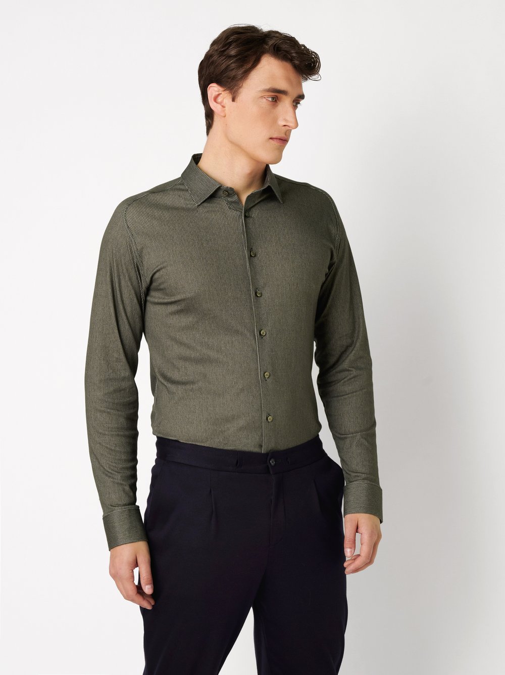Mens shirt casual kent in mossgreen corduroy, front view worn by model