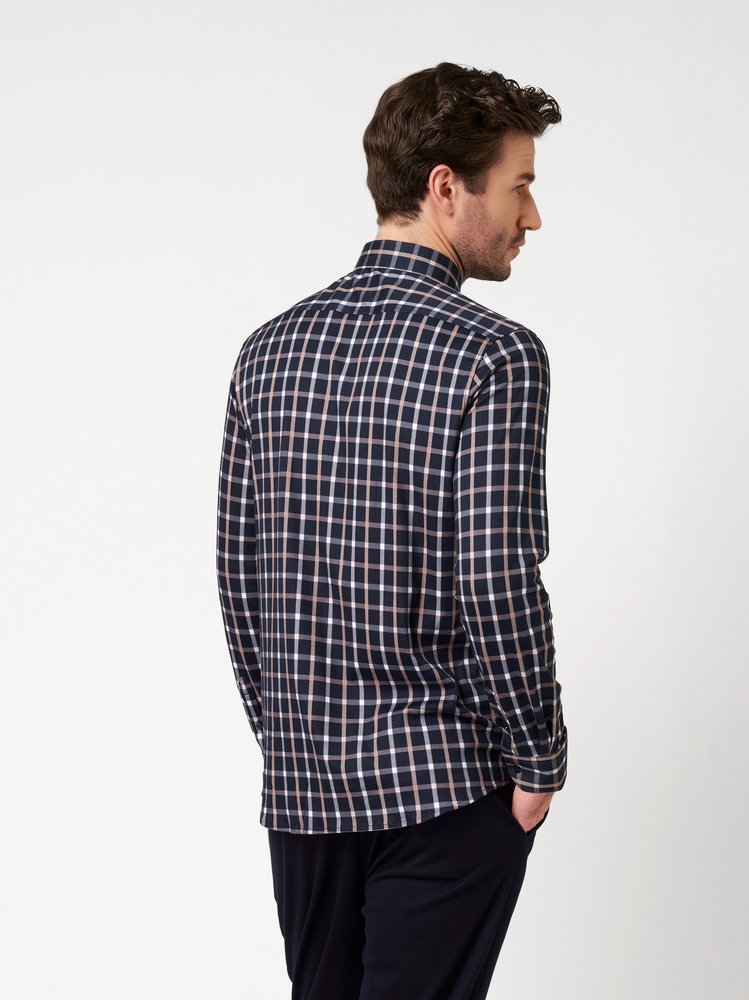 Mens shirt essential kent in beige big check, back view worn by model