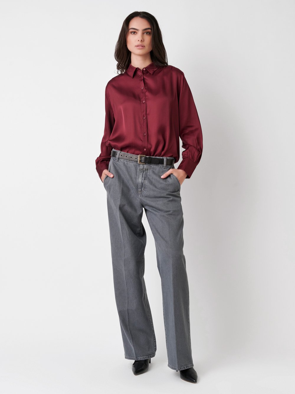 Blouse Lena burgundy outfit view