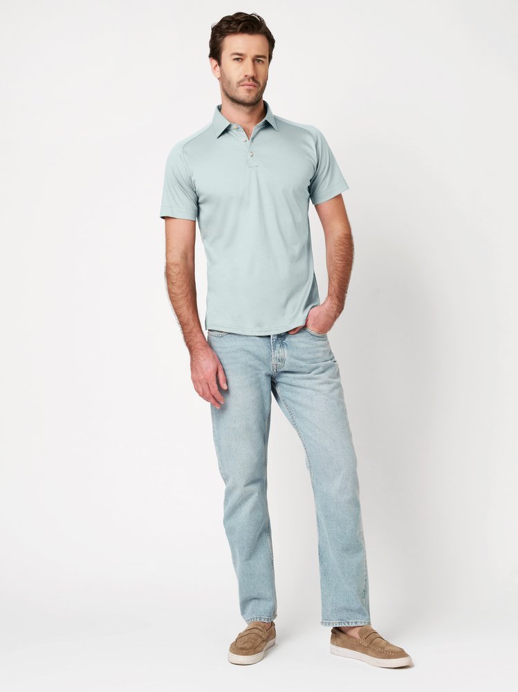 Mens Polo casual kent in green pique, outfit view worn by model