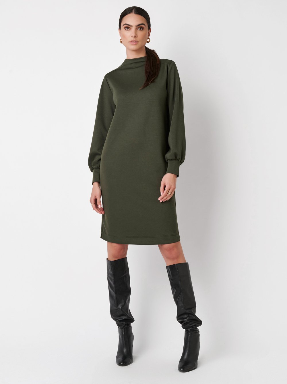 Dress Nadine dark green outfit view Dress Nadine dark green outfit view