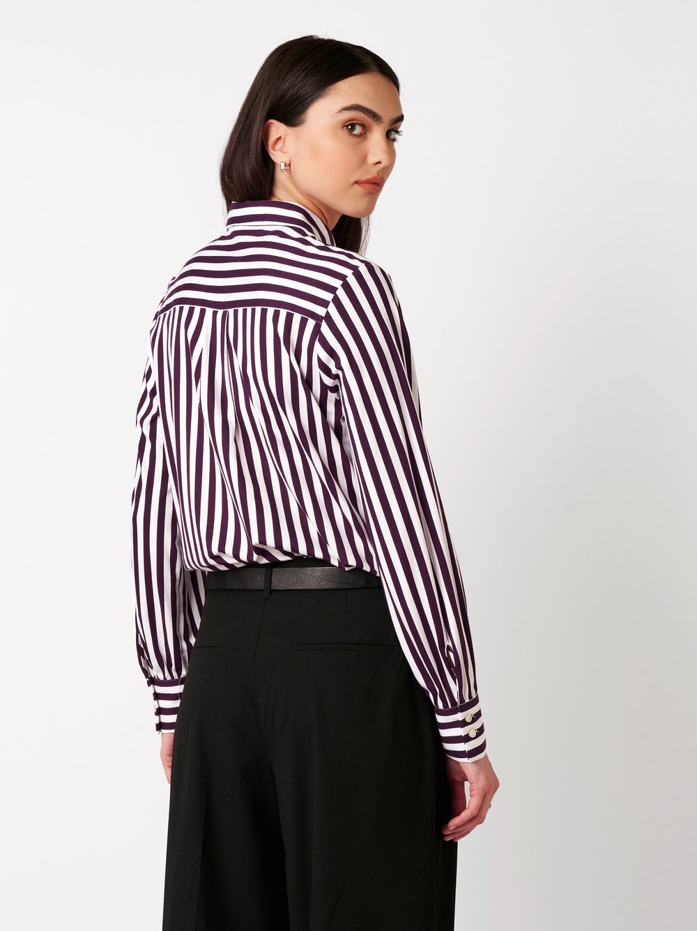 Womens blouse Lizzy in boldstripe burgundy, back view worn by model