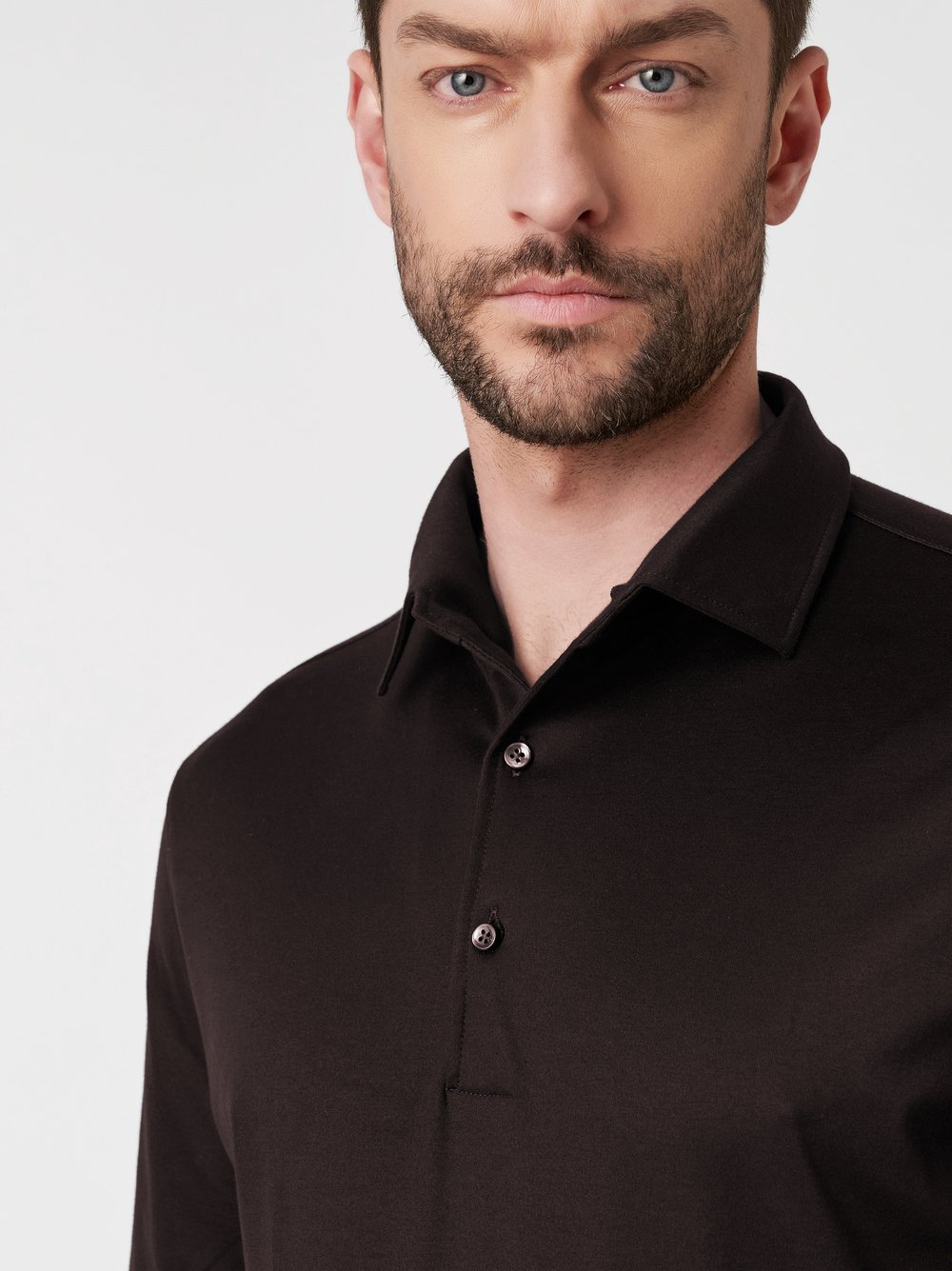 Polo Luxury Two Ply Polo Revers solid brown detail view