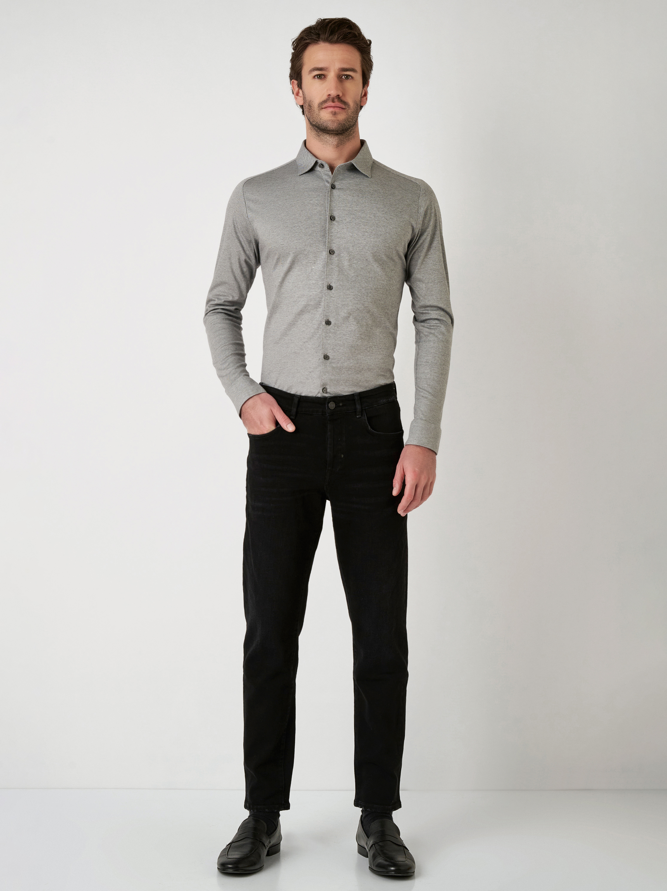 Herrenhemd Casual Kent in light grey pique, Outfitansicht am Model