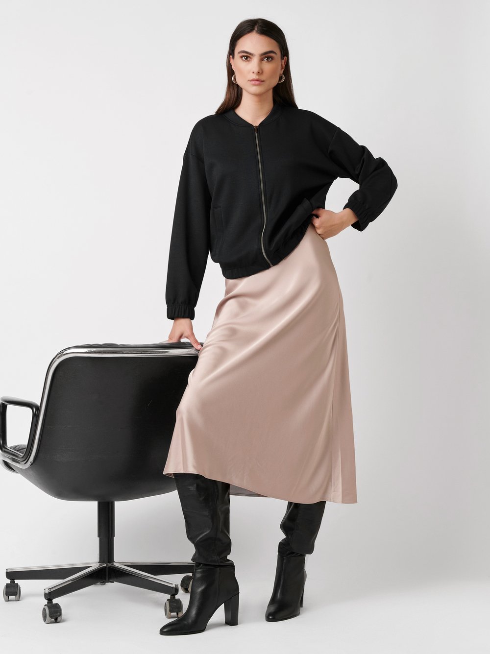 Jacke Selma black Outfitansicht Jacke Selma black Outfitansicht