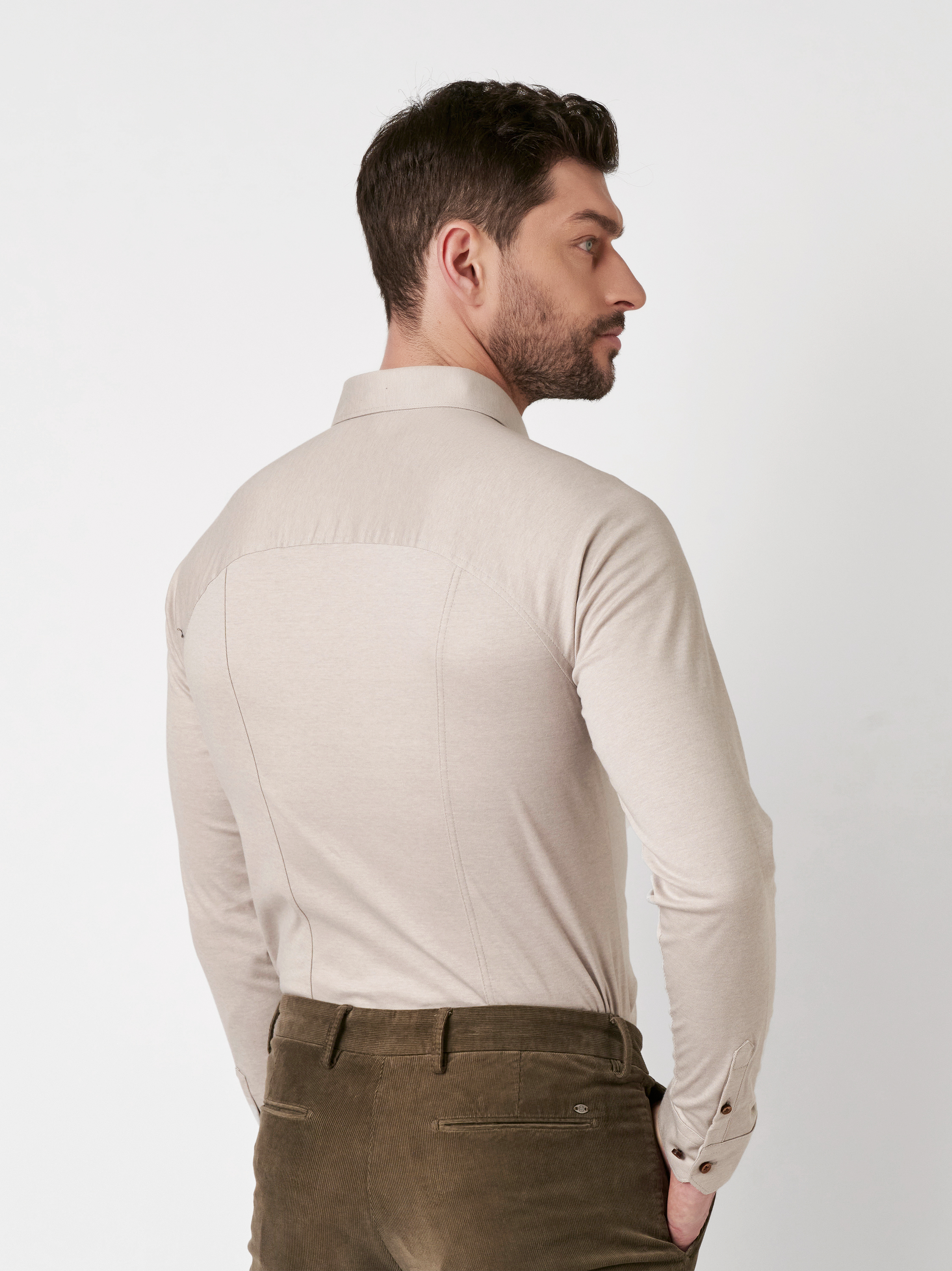 Mens shirt casual kent in light sonte pique, back view worn by model
