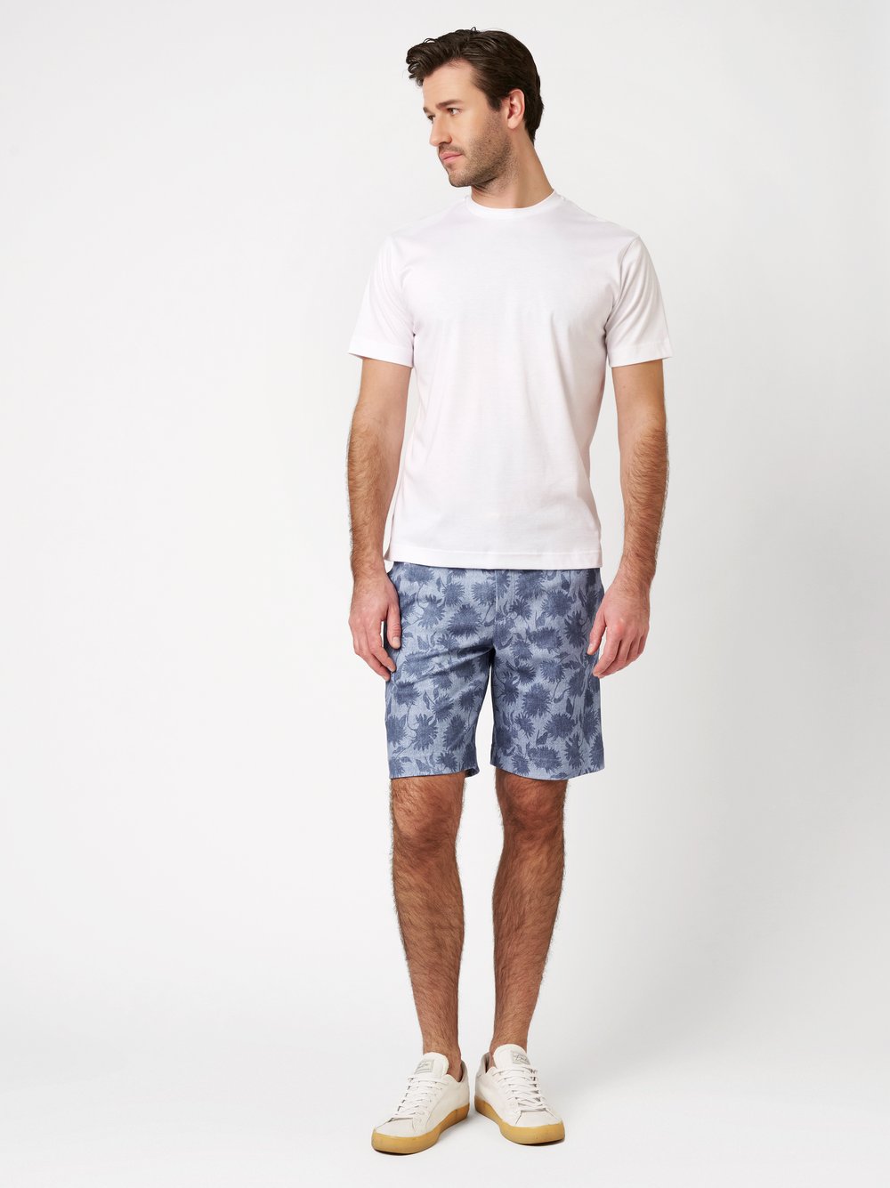 Mens shorts casual in blue bleached denim with blue, outfit view worn by model