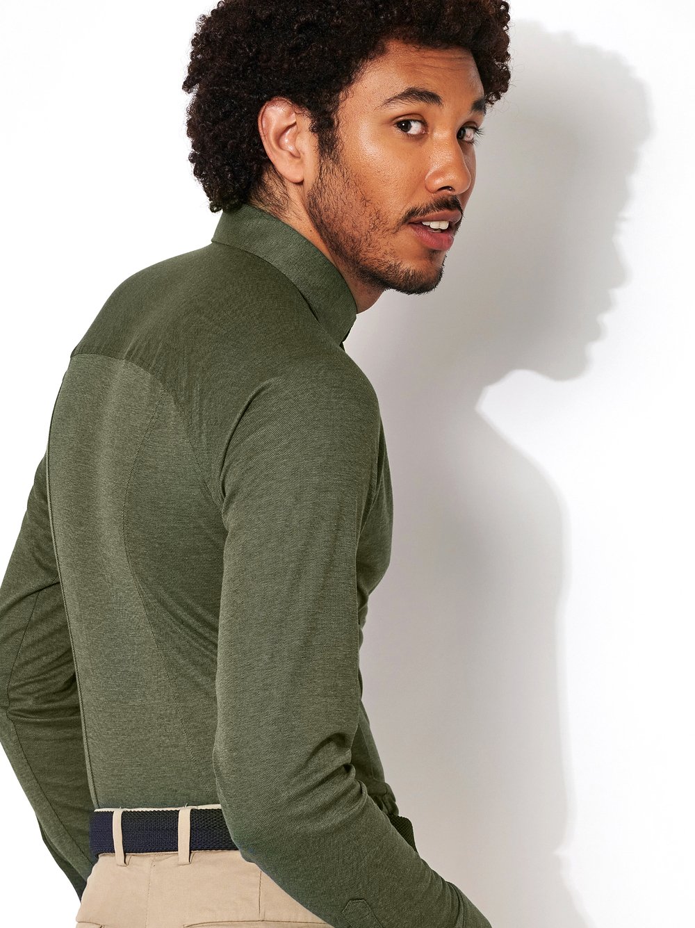 Mens shirt casual kent in forrest green pique, back view worn by model