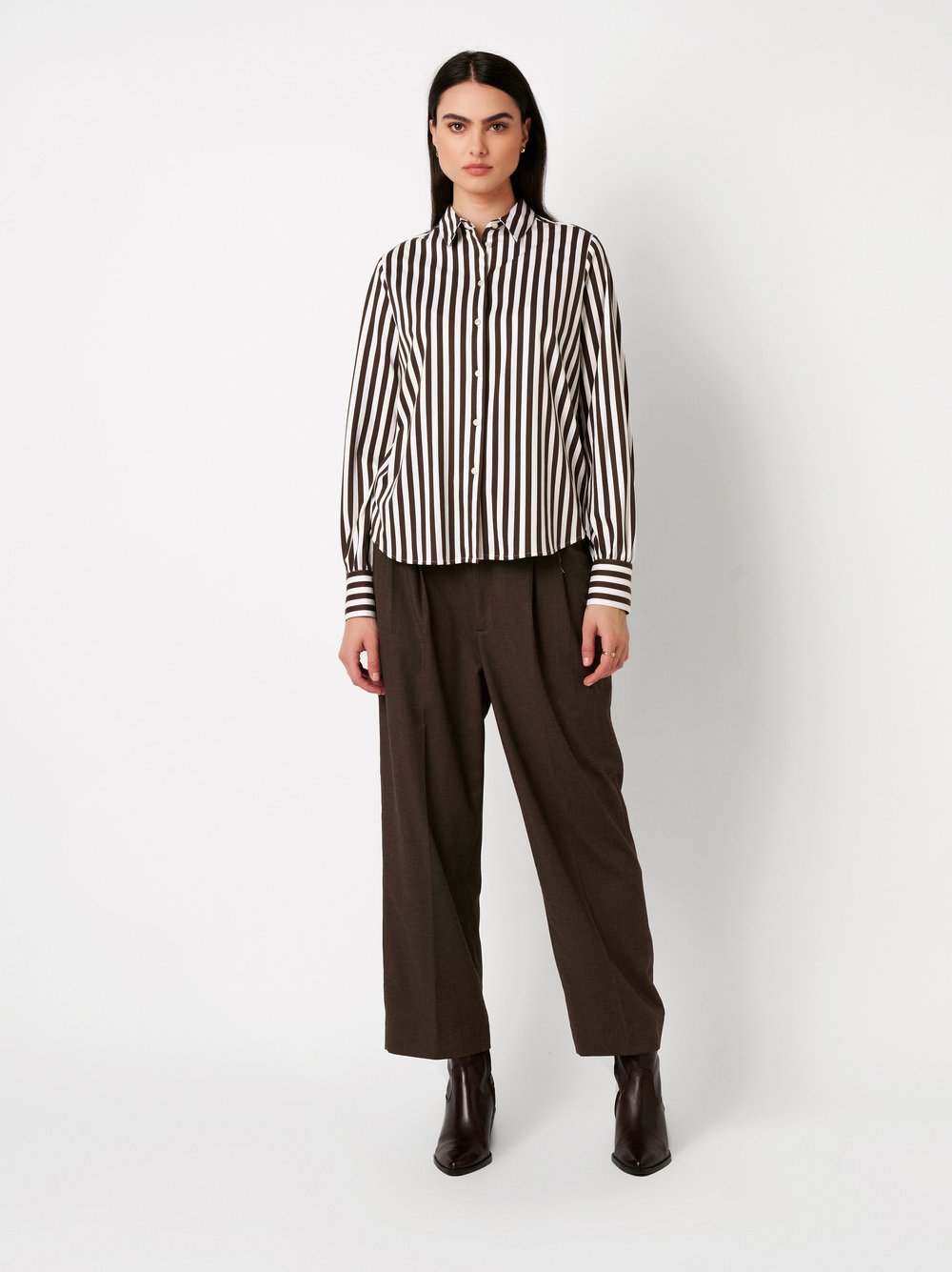 Womens blouse Lizzy in boldstripe mocha, outfit view worn by model