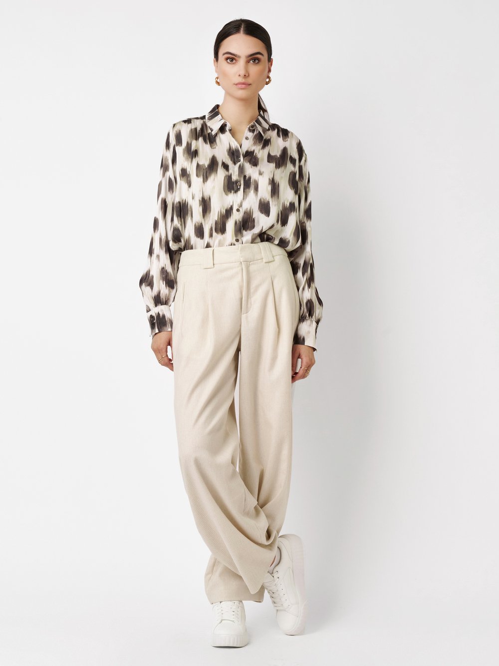 Blouse Lena aquarell greentones outfit view Blouse Lena aquarell greentones outfit view