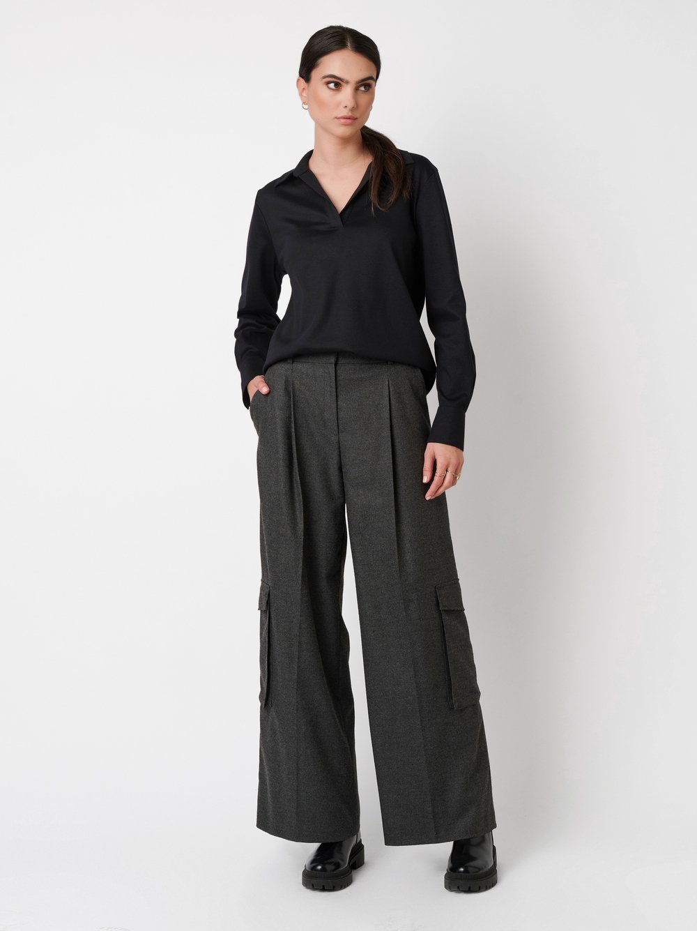 Poloshirt Fiona black  outfit view Poloshirt Fiona black  outfit view