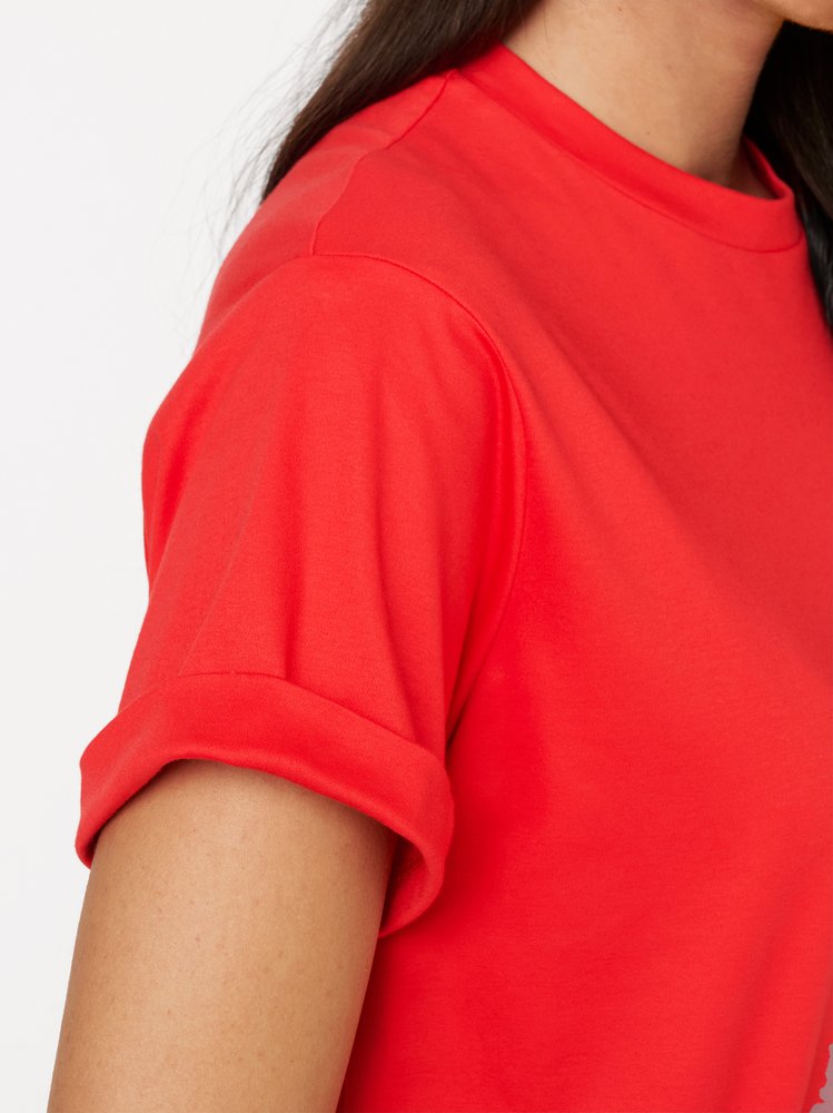 Womens shirt Alexa in red, detail view