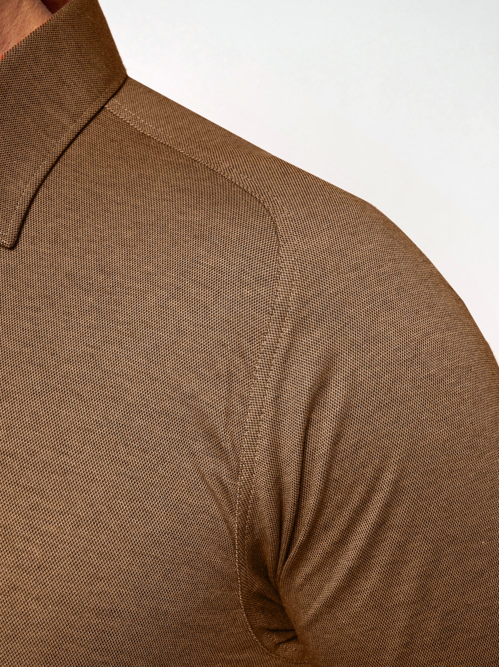 Mens shirt casual kent in sandstone pique, detail view