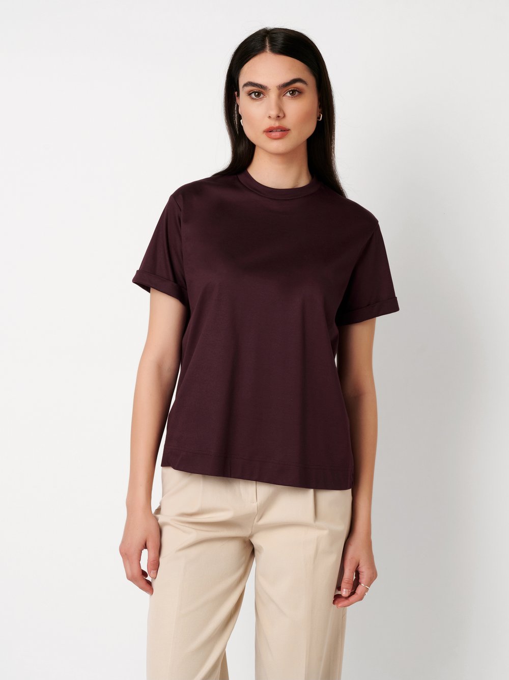 Womens shirt Alexa in burgundy, front view worn by model
