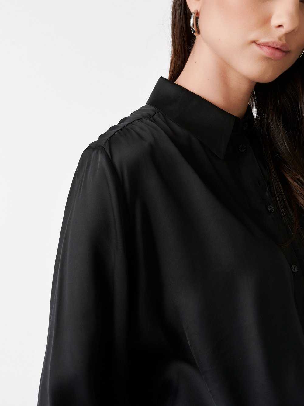 Blouse Lena black detail view Blouse Lena black detail view