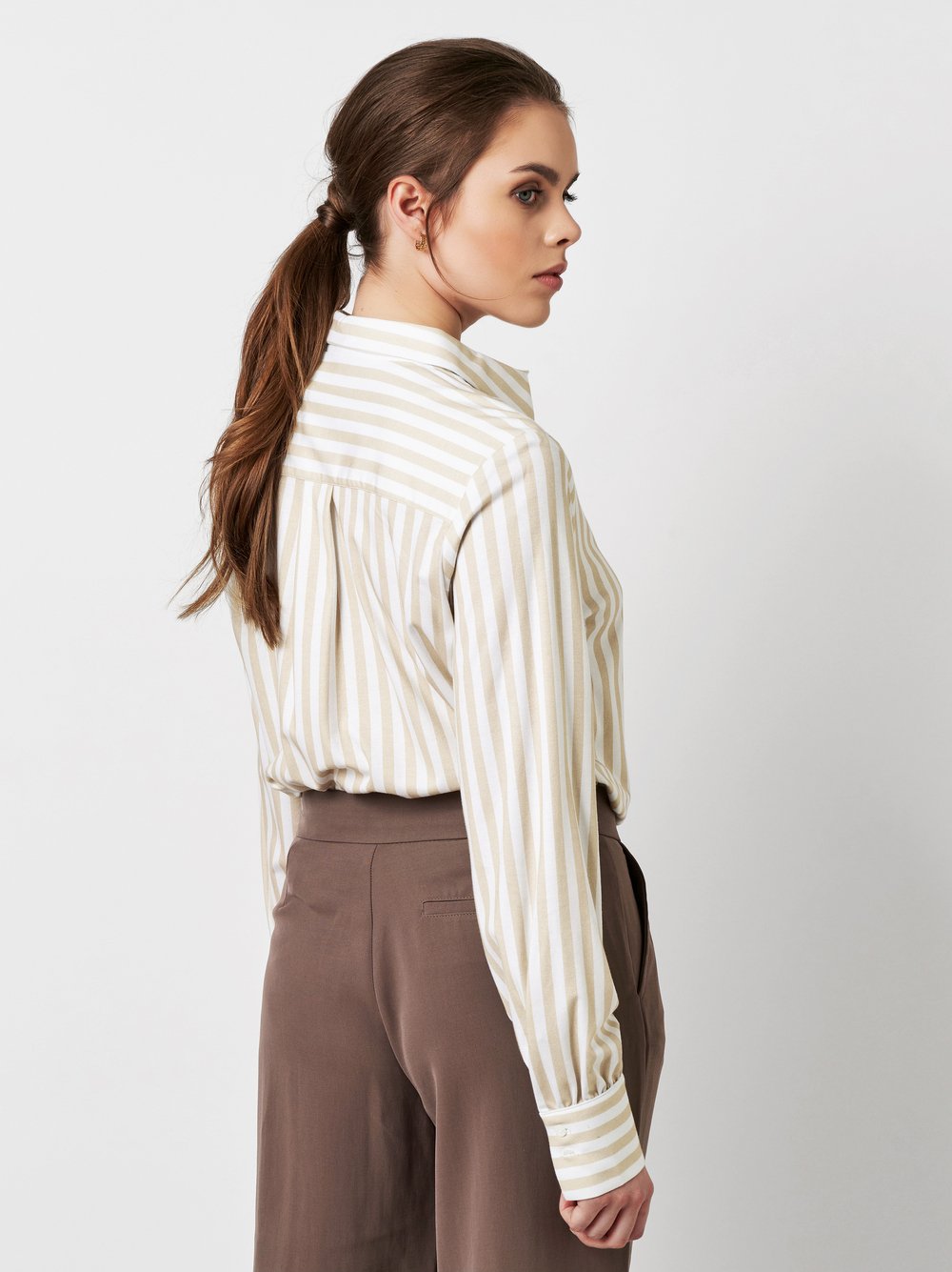 Bluse Lizzy creme bold stripes Rueckansicht Bluse Lizzy creme bold stripes Rueckansicht
