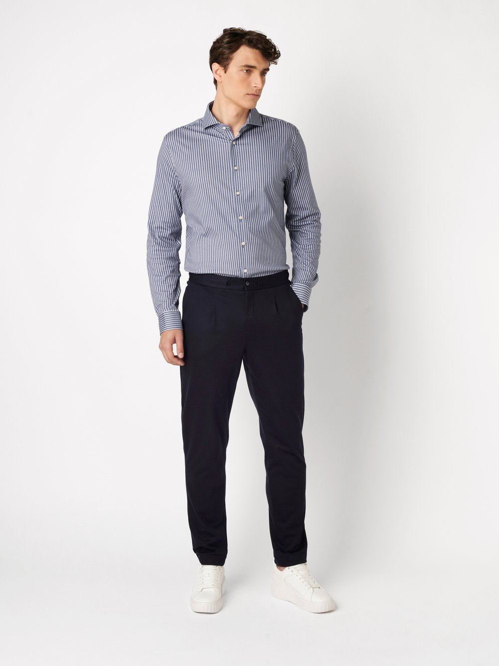 Mens shirt essential hai in blue white stripes, outfit view worn by model