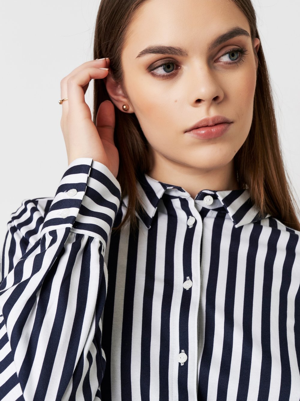 Blouse Lizzy navy bold stripes detail view