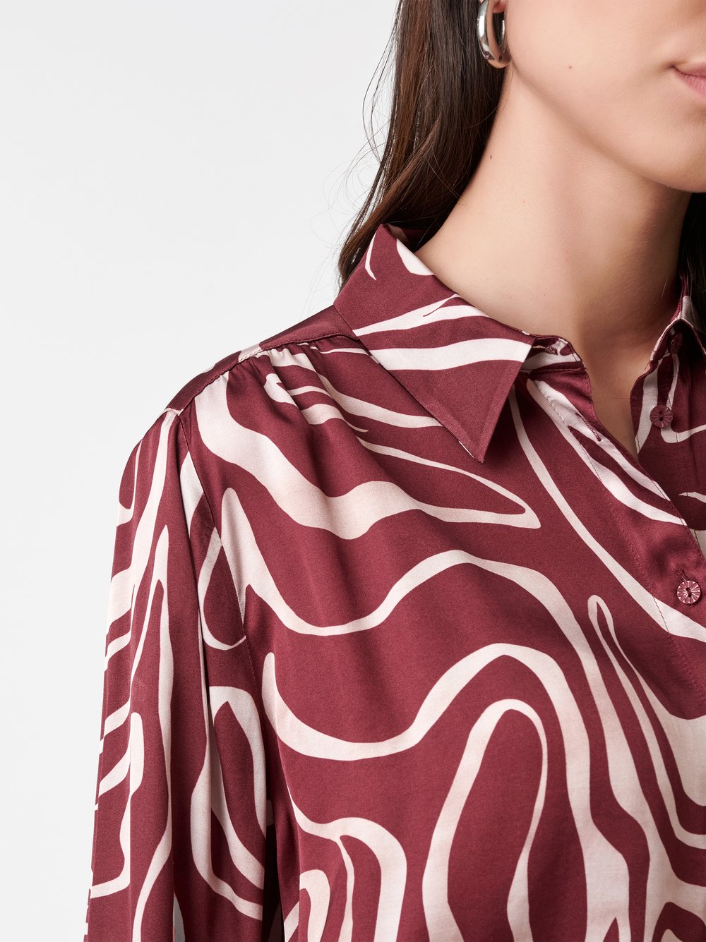 Blouse Lena waves burgundy detail view