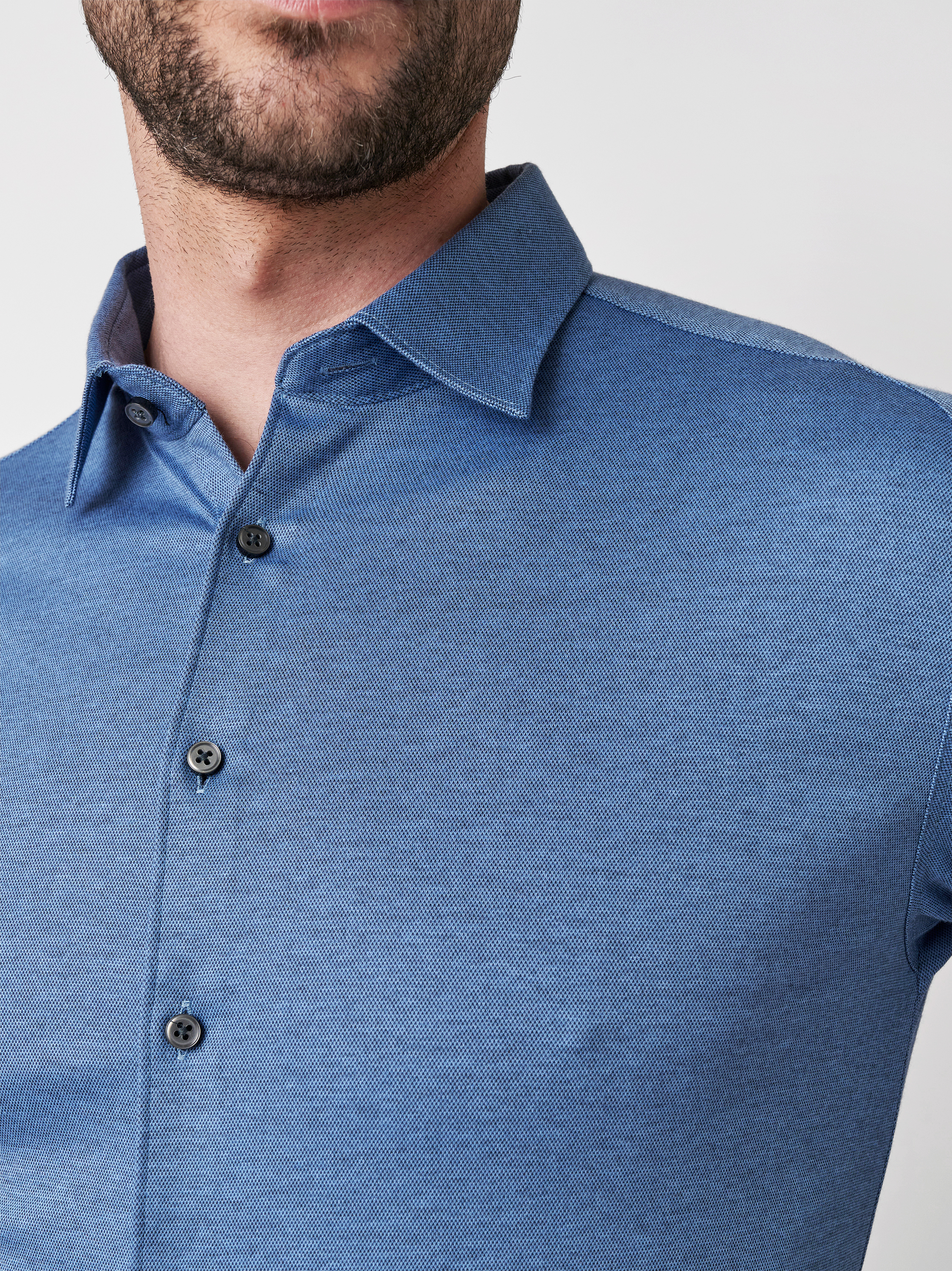 Mens shirt casual kent in dove blue pique, detail view