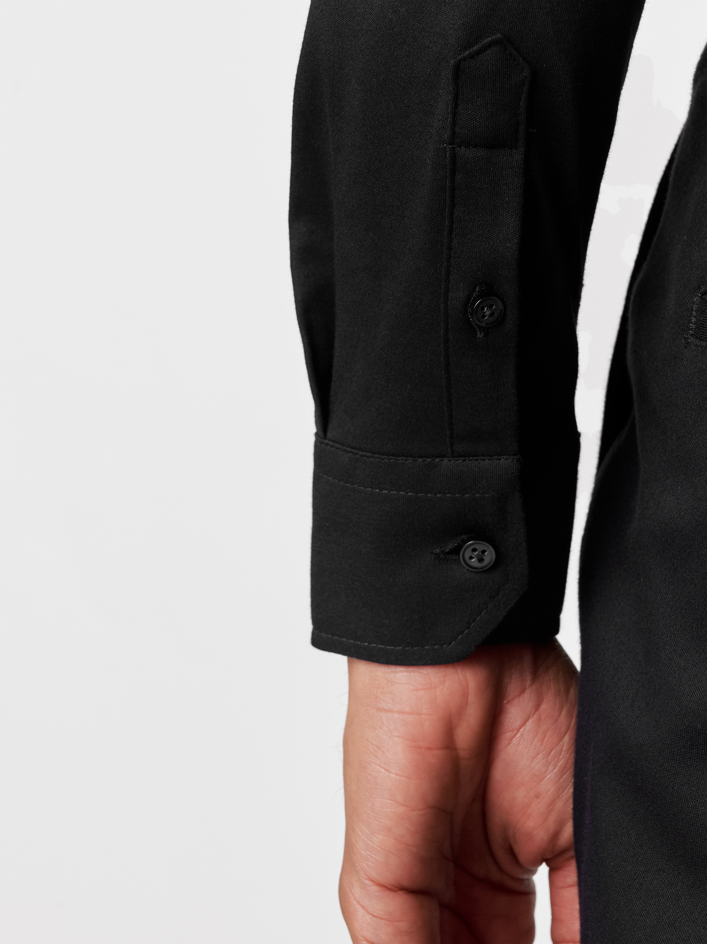 Shirt Essential Hai black & pink flowers detail view Shirt Essential Hai black & pink flowers detail view