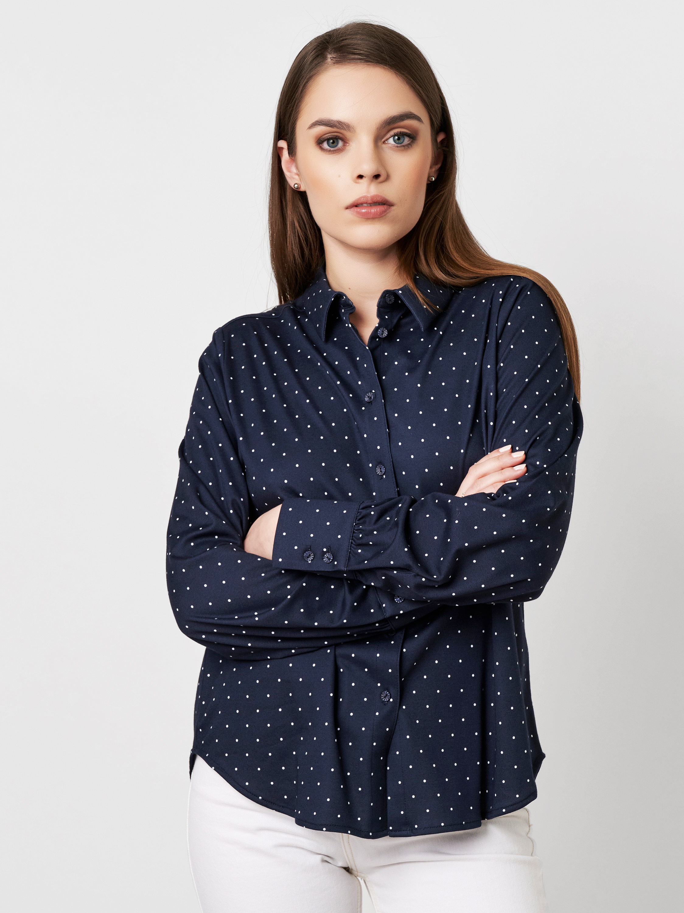 Bluse Lizzy navy with white dots Vorderansicht Bluse Lizzy navy with white dots Vorderansicht