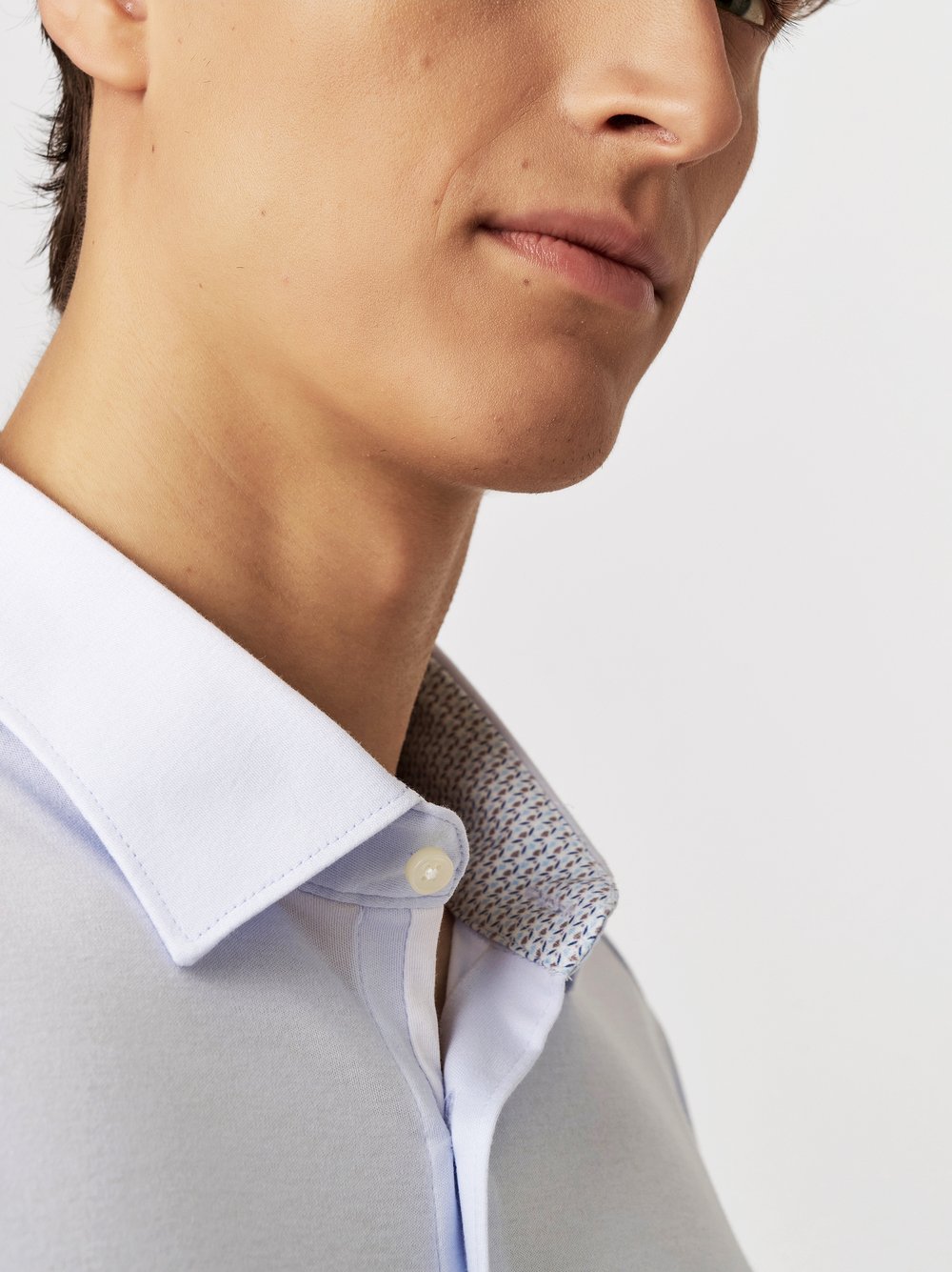 Shirt Casual Kent solid light blue detail view Shirt Casual Kent solid light blue detail view