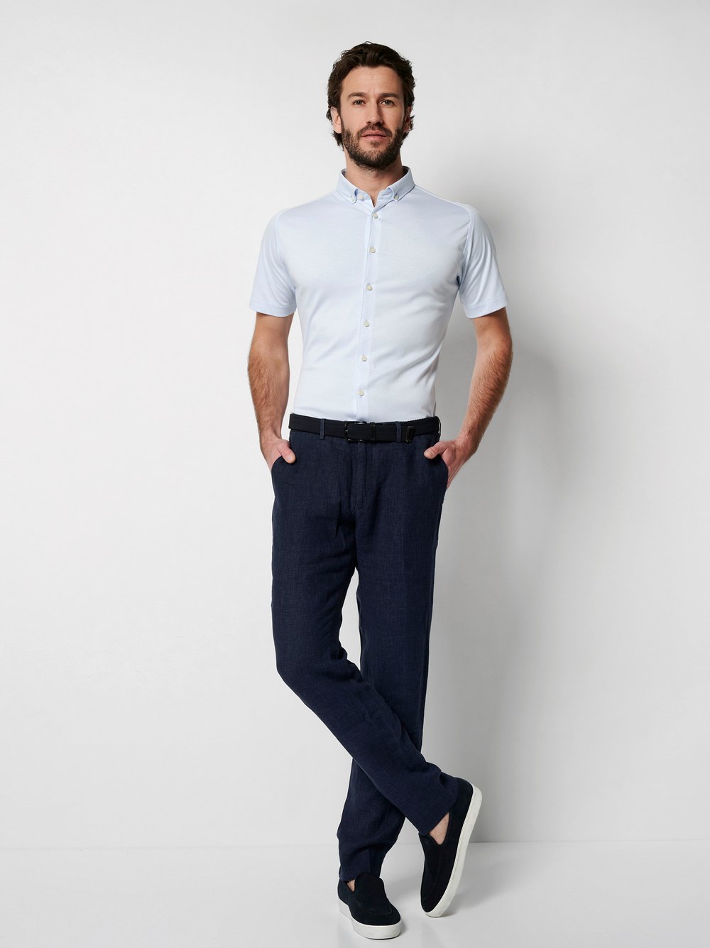 Hemd Modern Button Down solid blue Outfitansicht