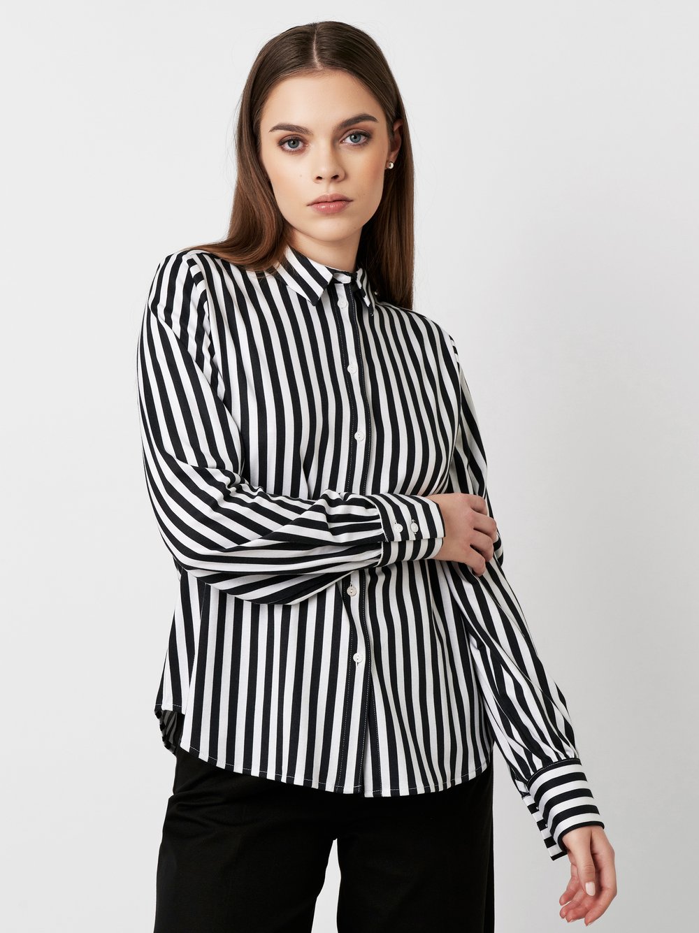 Bluse Lizzy black bold stripes Vorderansicht Bluse Lizzy black bold stripes Vorderansicht