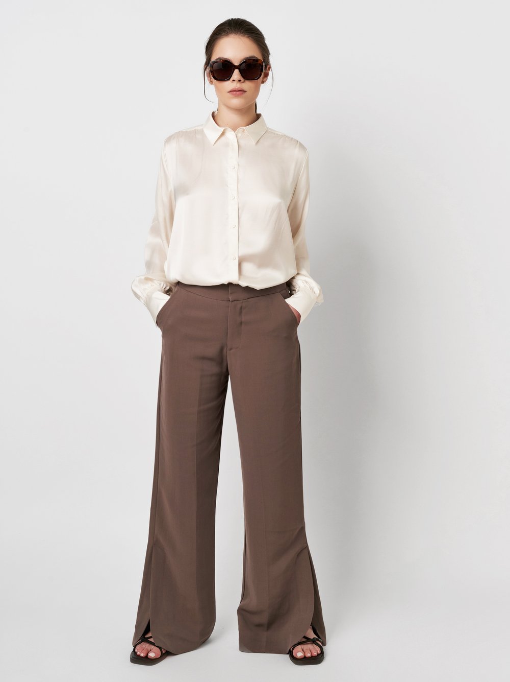 Blouse Lena cream outfit view