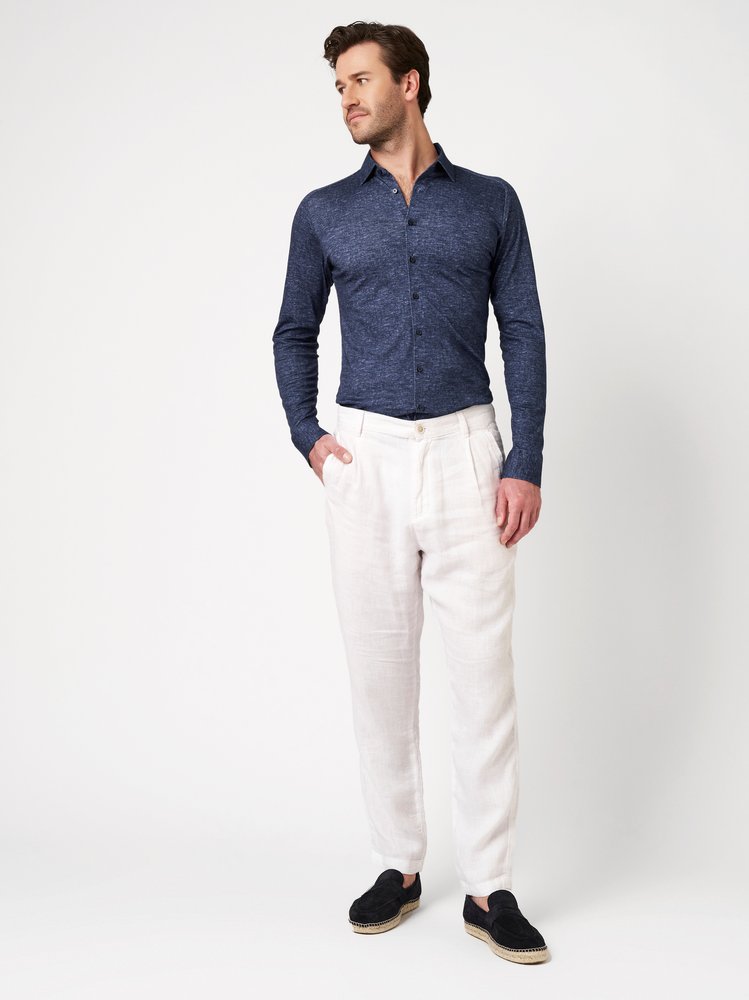 Herrenhemd Casual Kent in linen navy blue, Outfitansicht am Model